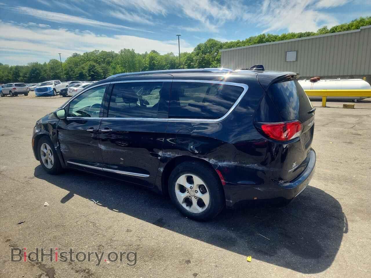 2017 CHRYSLER PACIFICA - VIN: 2C4RC1EG4HR577125 - Photo 2