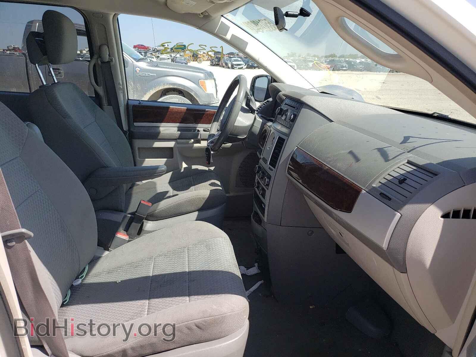 2010 CHRYSLER MINIVAN - VIN: 2A4RR5D16AR306733 - Photo 5
