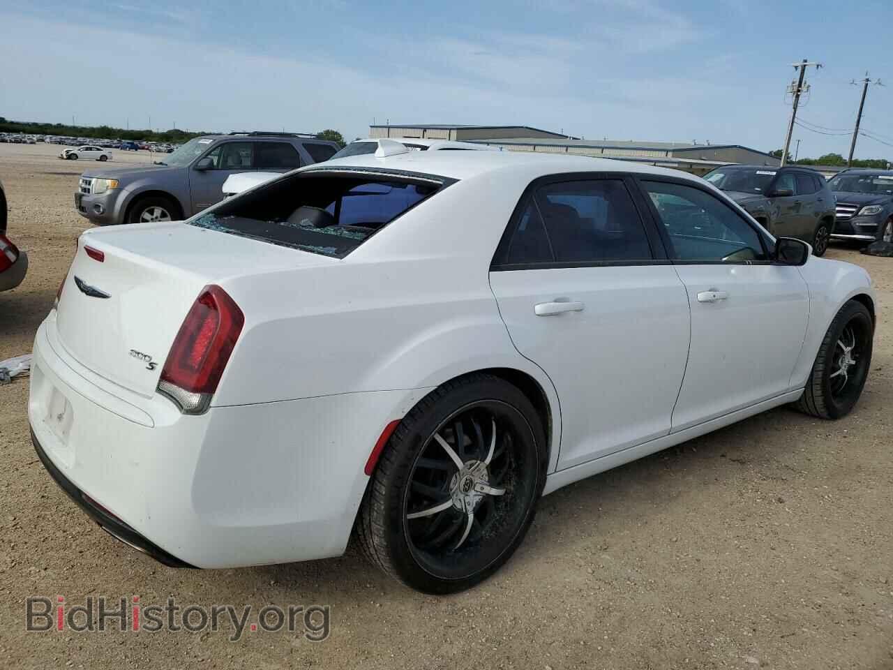 2016 CHRYSLER 300 - VIN: 2C3CCABG8GH106274 - Фото 3