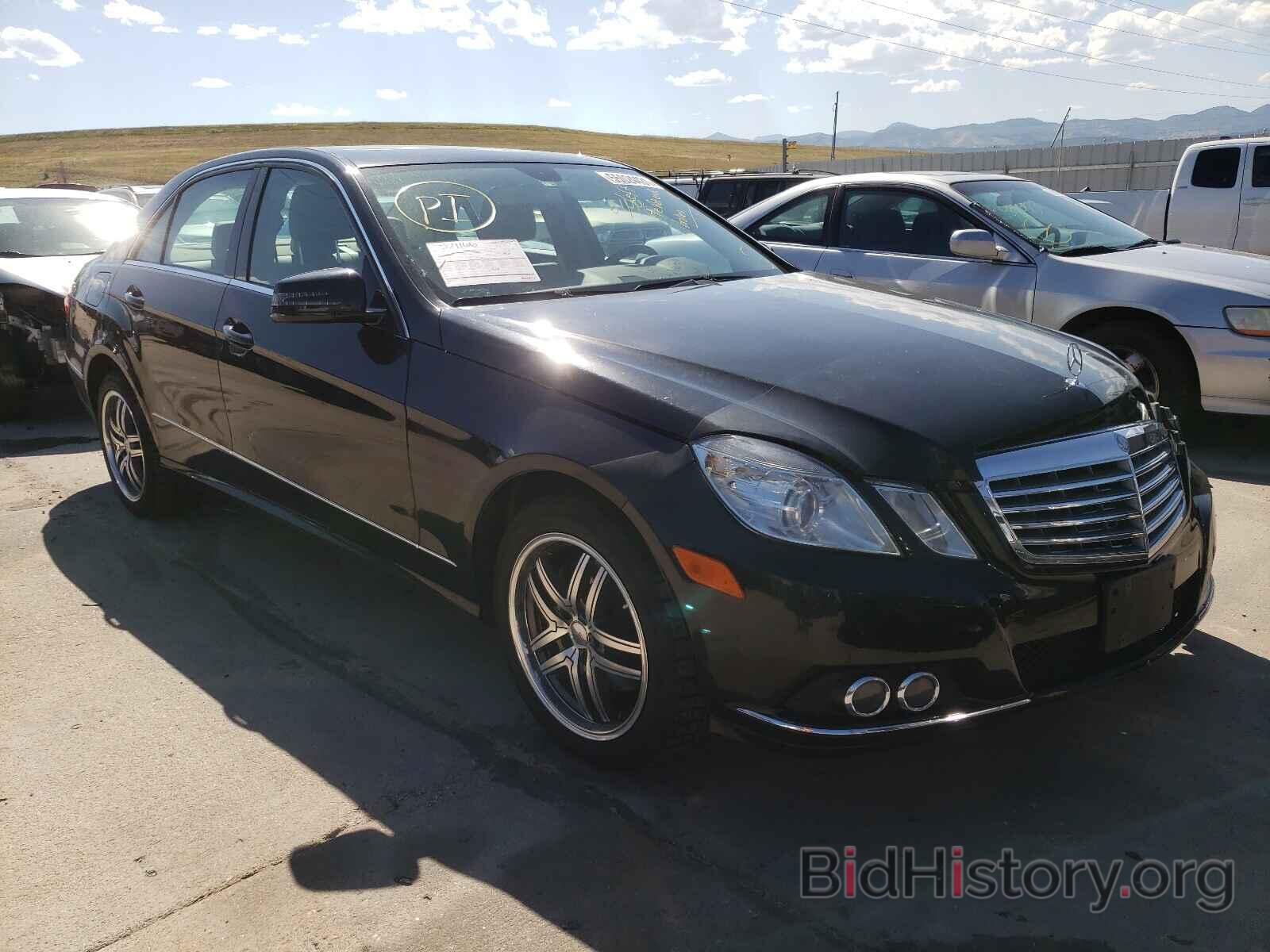 Photo WDDHF8HB3BA404516 - MERCEDES-BENZ E-CLASS 2011