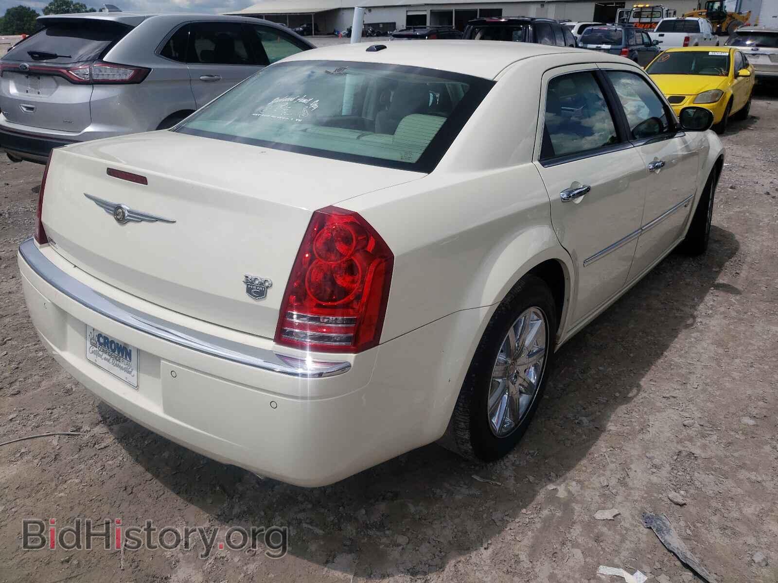 2010 CHRYSLER 300 - VIN: 2C3CA6CT6AH141398 - Фото 4