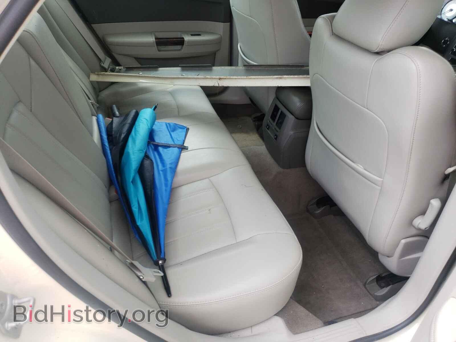 2010 CHRYSLER 300 - VIN: 2C3CA6CT6AH141398 - Фото 6