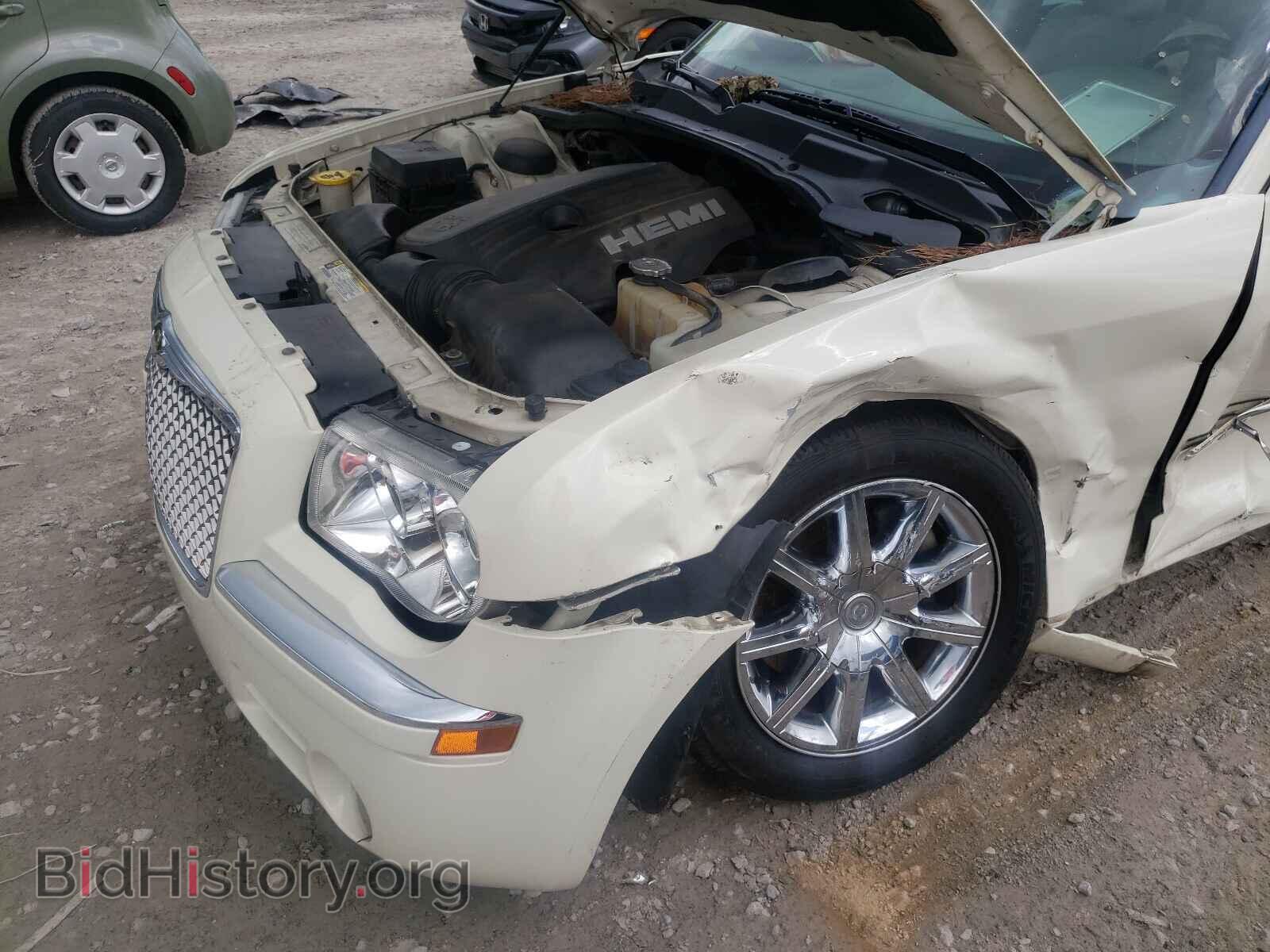 2010 CHRYSLER 300 - VIN: 2C3CA6CT6AH141398 - Фото 9