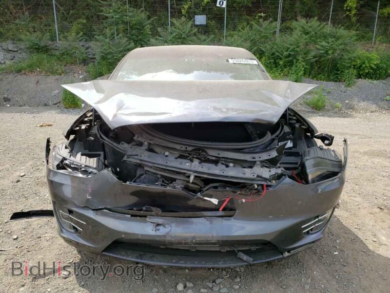 2018 Tesla MODEL X (VIN 5YJXCBE21JF133610) — фото 5 из 12