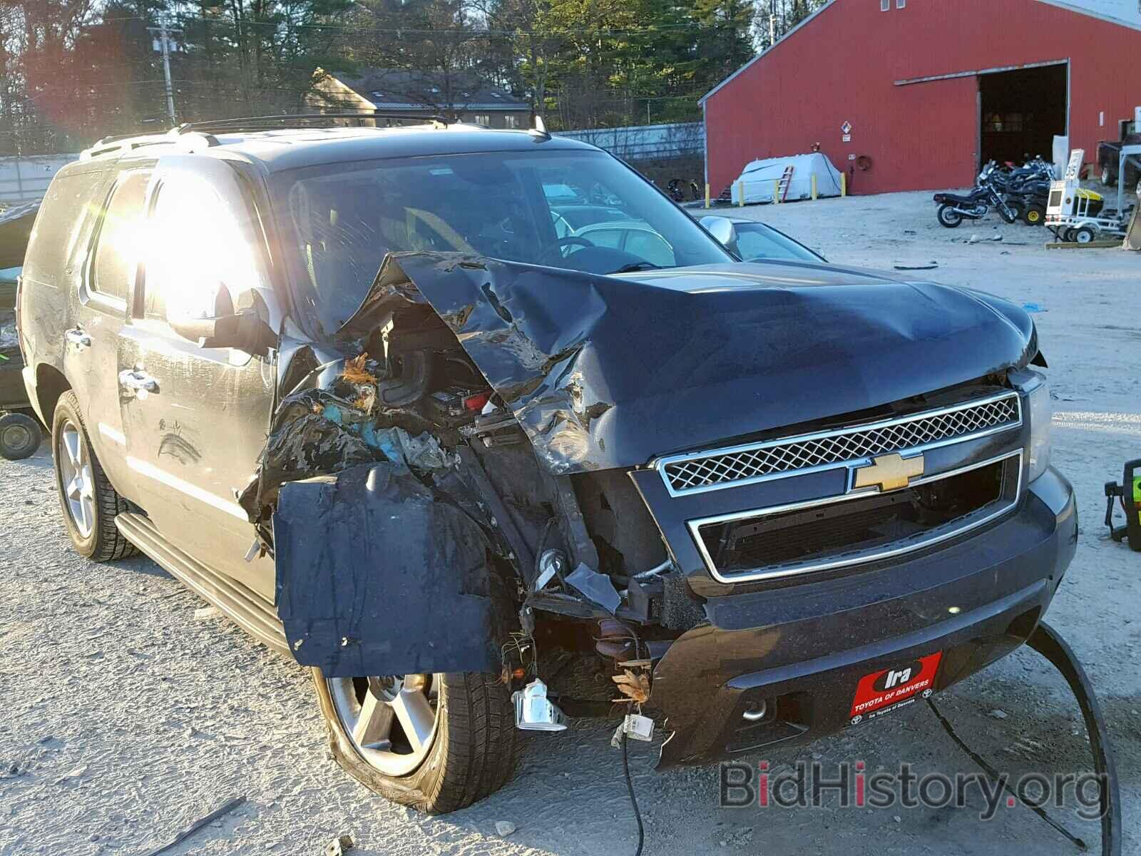 Photo 1GNSKCE01BR396524 - CHEVROLET TAHOE K150 2011