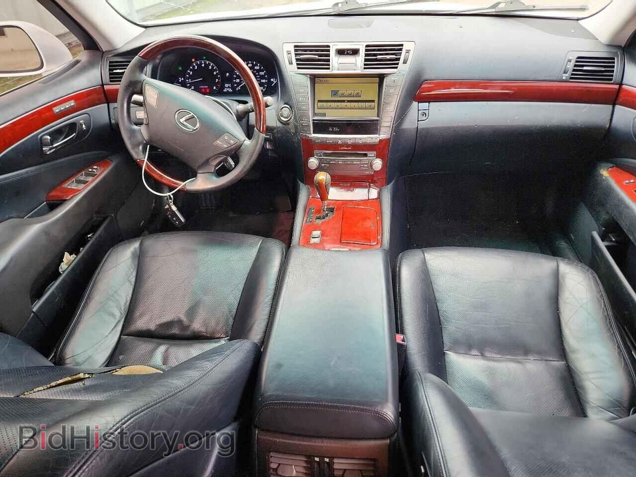 2011 LEXUS LS460 - VIN: JTHBL5EF3B5103492 - Photo 8