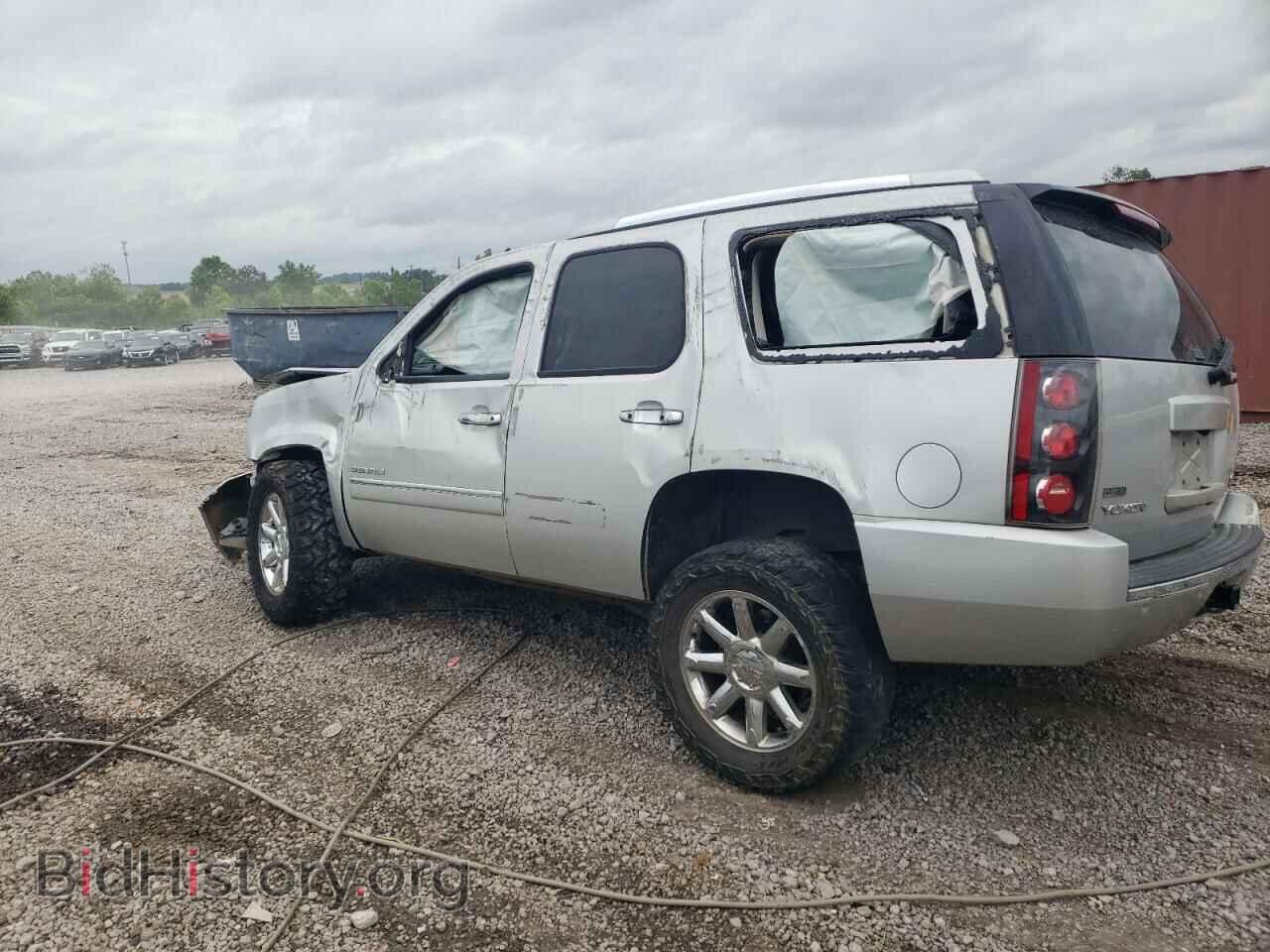 2010 GMC YUKON - VIN: 1GKUCEEF7AR132449 - Photo 2