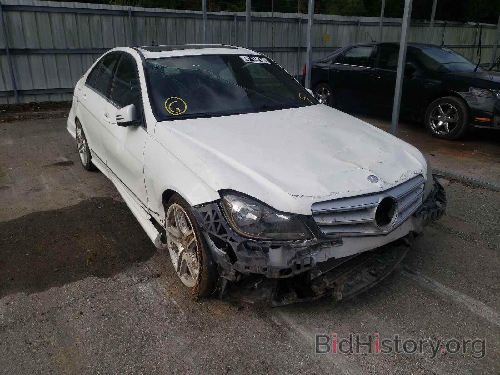 Photo WDDGF8AB1DR259843 - MERCEDES-BENZ C-CLASS 2013