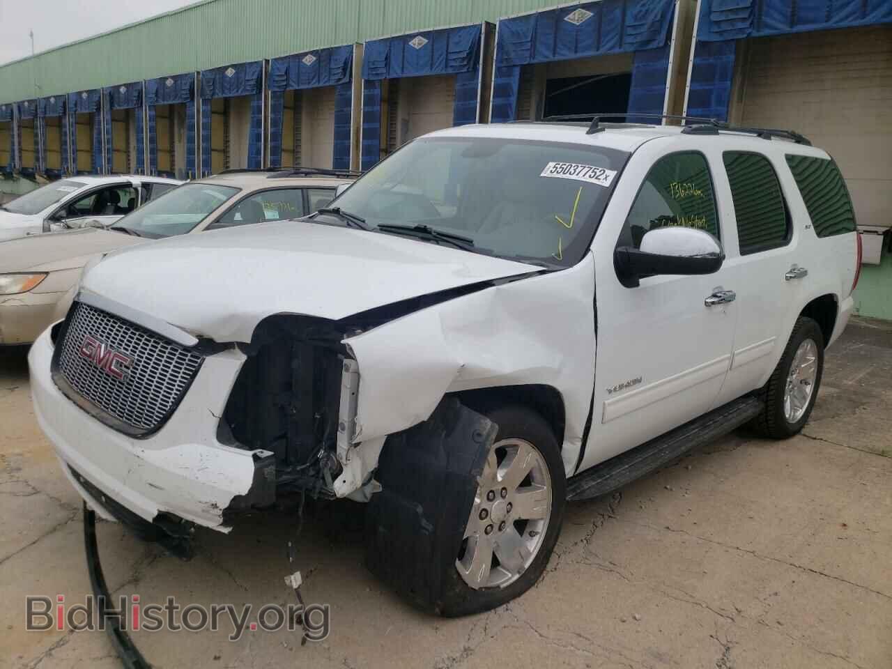2011 GMC YUKON - VIN: 1GKS2CE03BR145968 - Фото 2