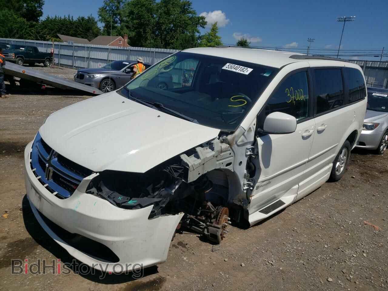 2013 DODGE CARAVAN - VIN: 2C4RDGCG1DR581470 - Фото 2