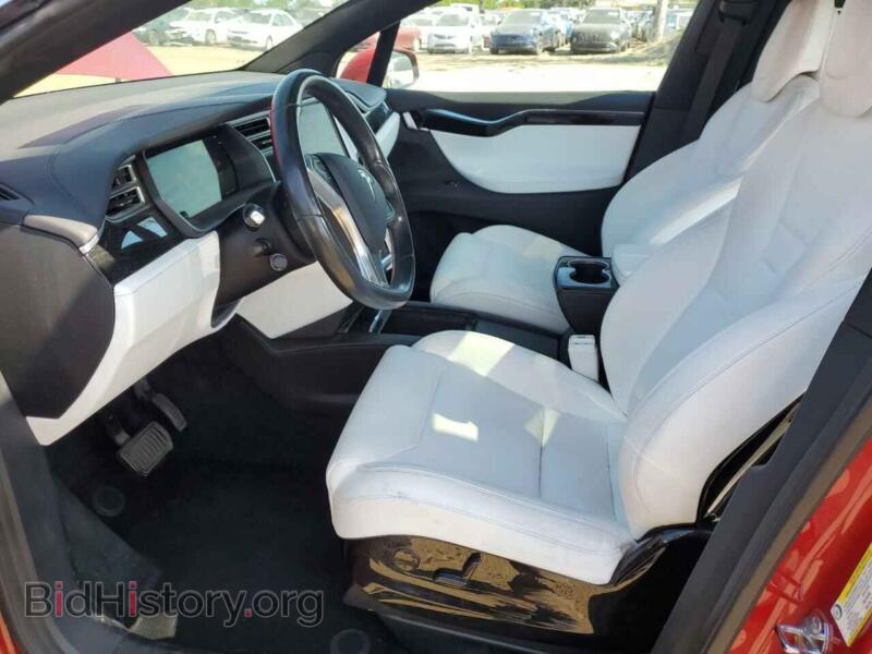 2016 Tesla MODEL X (VIN 5YJXCBE2XGF021168) — фото 7 из 16