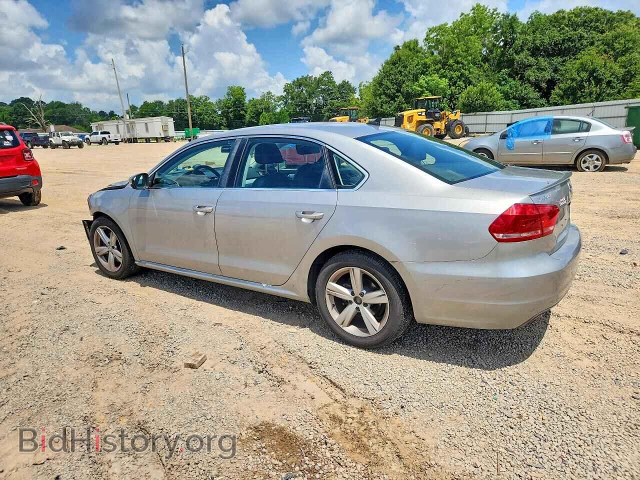 2013 VOLKSWAGEN PASSAT - VIN: 1VWBP7A34DC023384 - Фото 2