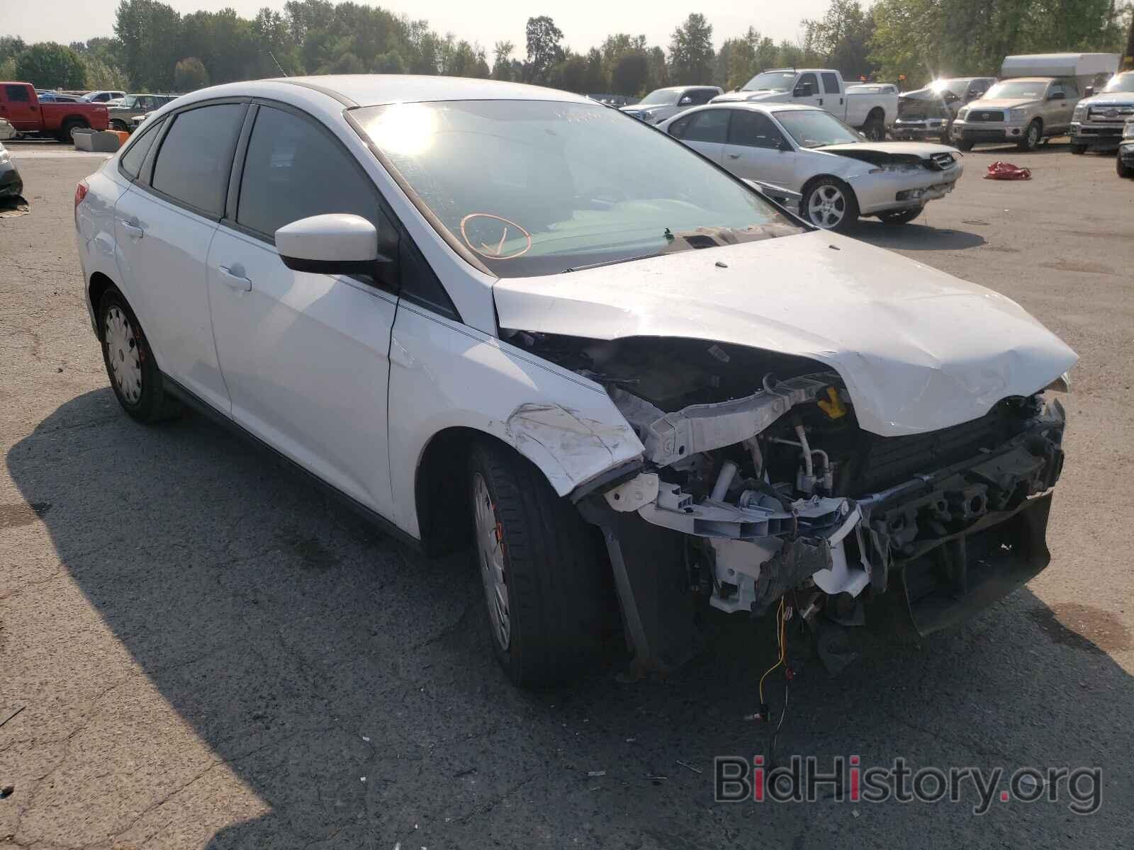 Photo 1FAHP3F2XCL435982 - FORD FOCUS 2012