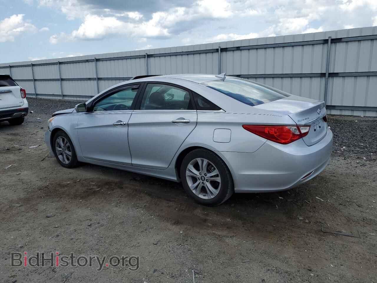 2013 HYUNDAI SONATA - VIN: 5NPEC4AC0DH607215 - Фото 2