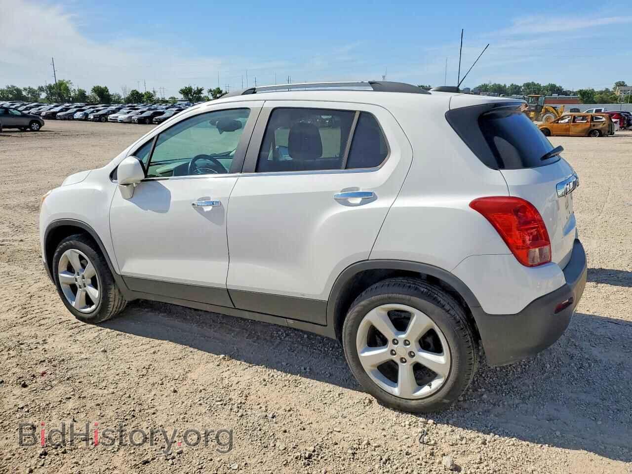 2015 CHEVROLET TRAX - VIN: 3GNCJTSB7FL207062 - Фото 2