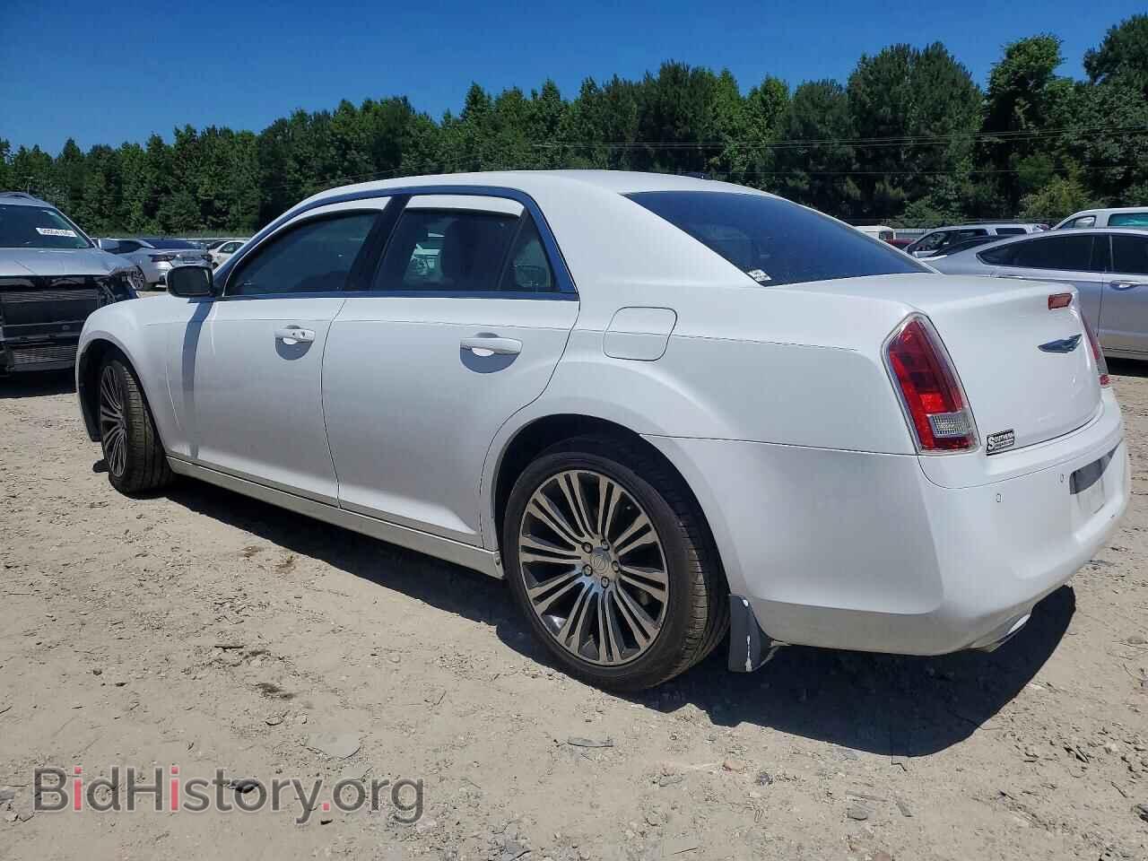 2013 CHRYSLER 300 - VIN: 2C3CCABG4DH504710 - Фото 2