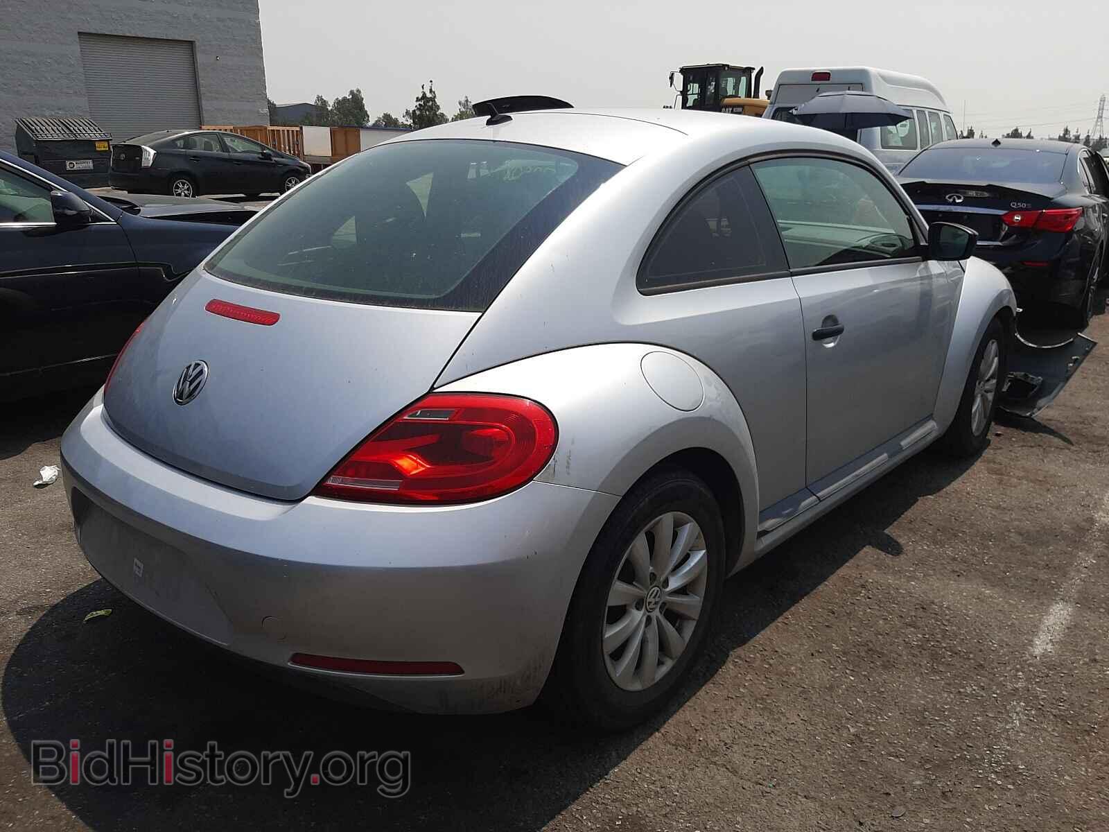 2014 VOLKSWAGEN BEETLE - VIN: 3VWFP7AT7EM622751 - Фото 4