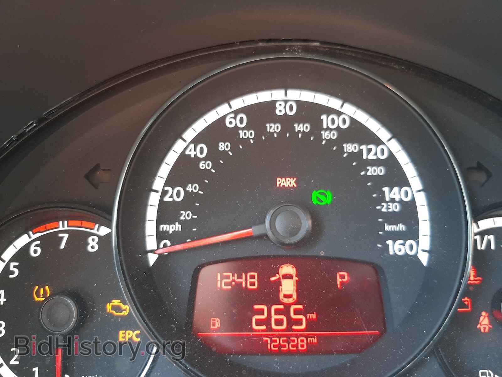 2014 VOLKSWAGEN BEETLE - VIN: 3VWFP7AT7EM622751 - Фото 8