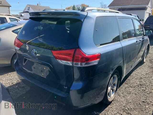 2013 TOYOTA SIENNA LE - VIN: 5TDKK3DC8DS336300 - Фото 3