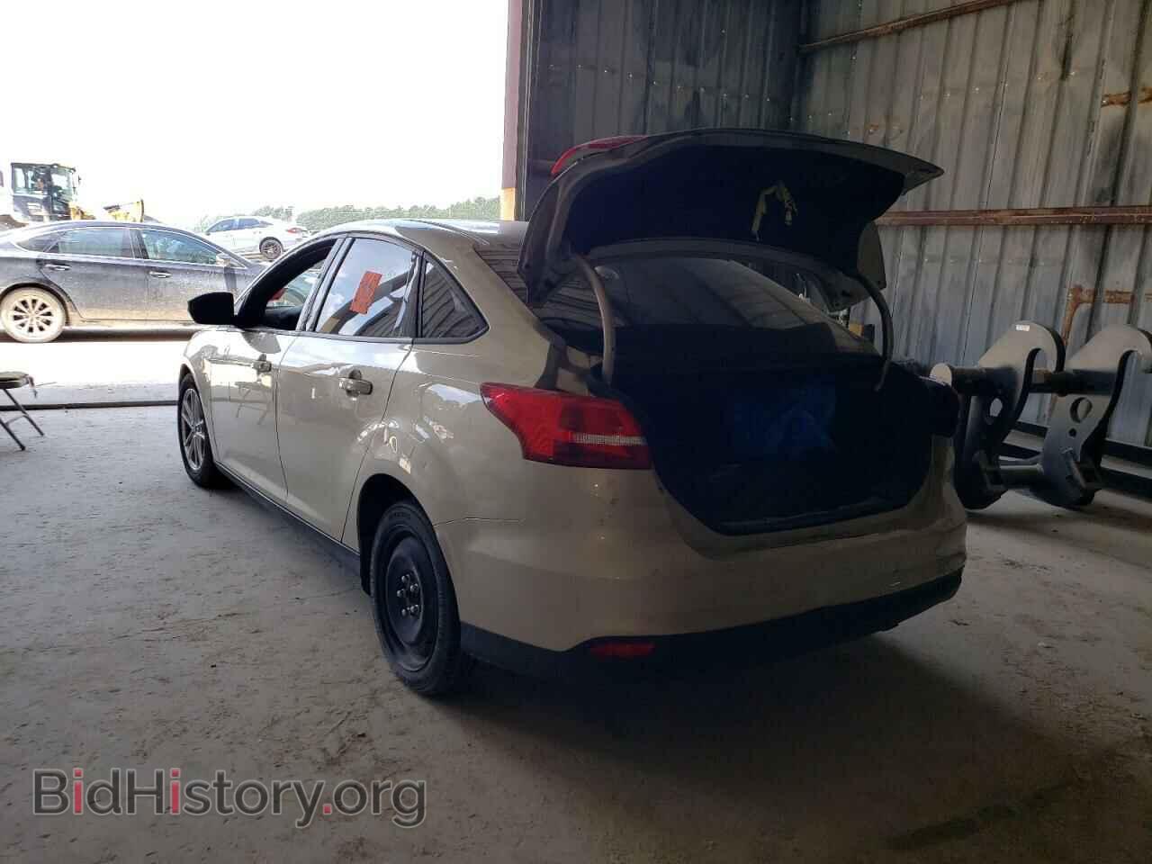2017 FORD FOCUS - VIN: 1FADP3F2XHL290948 - Photo 3