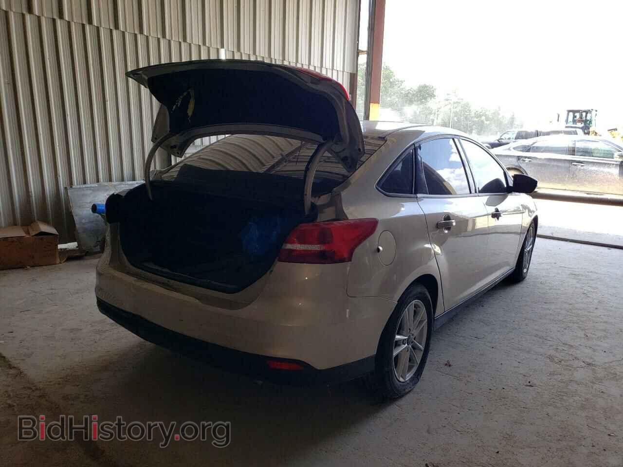 2017 FORD FOCUS - VIN: 1FADP3F2XHL290948 - Photo 4