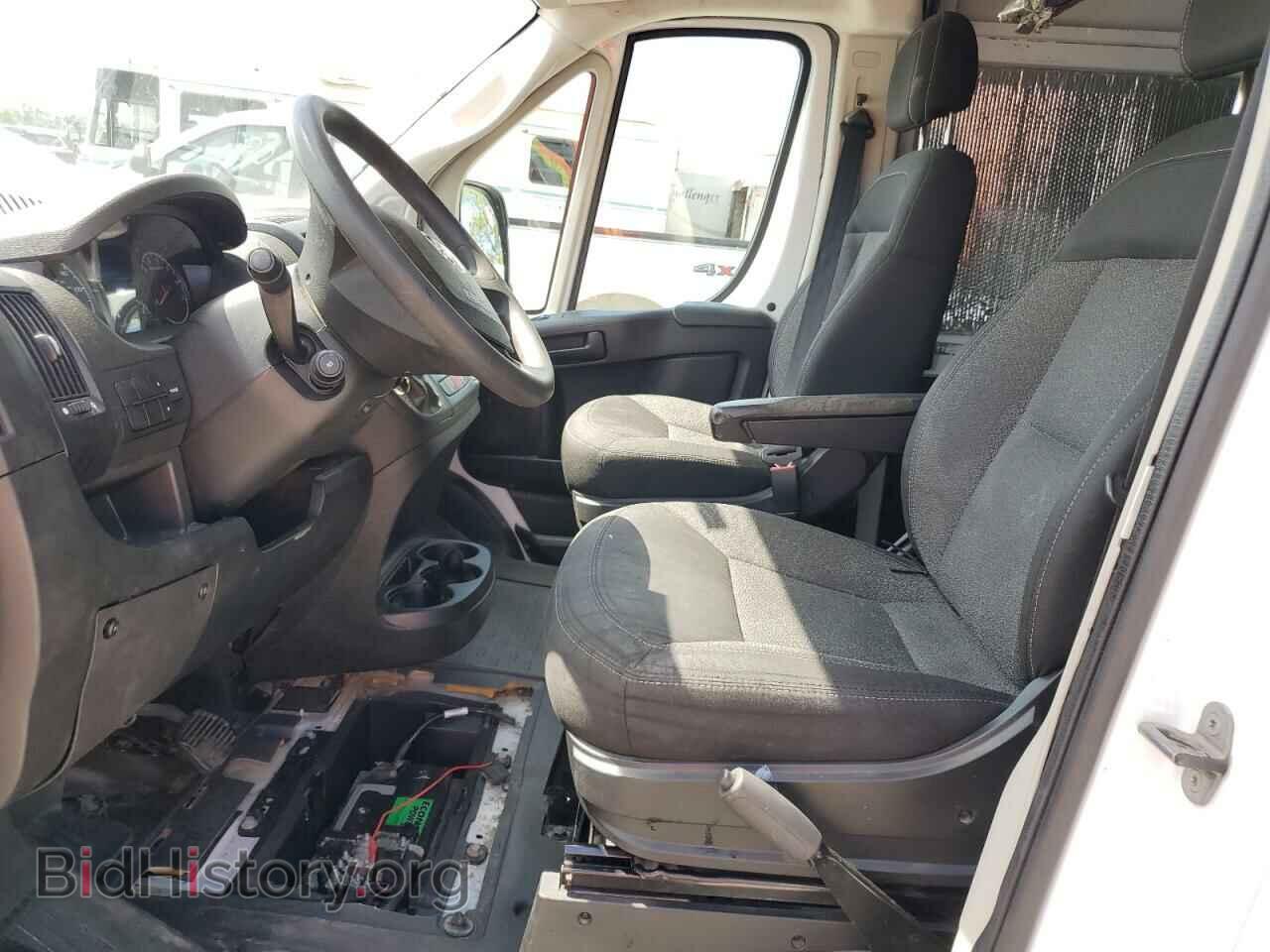 2018 RAM All Models - VIN: 3C6URVJG8JE114621 - Фото 8