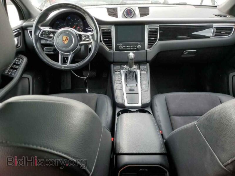 2017 Porsche MACAN (VIN WP1AA2A58HLB80635) — фото 8 из 13