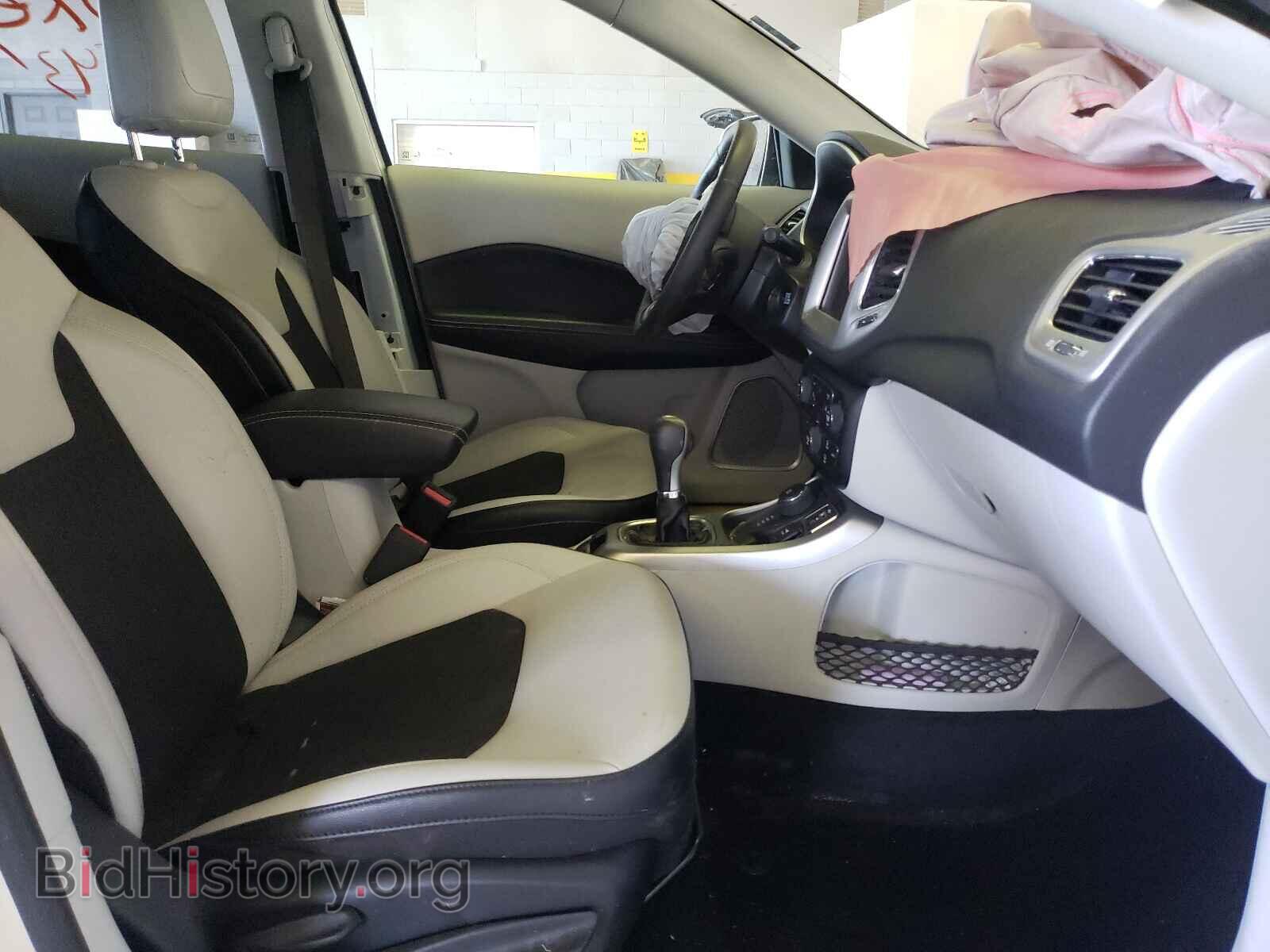 2019 JEEP COMPASS - VIN: 3C4NJDBB4KT772810 - Фото 5