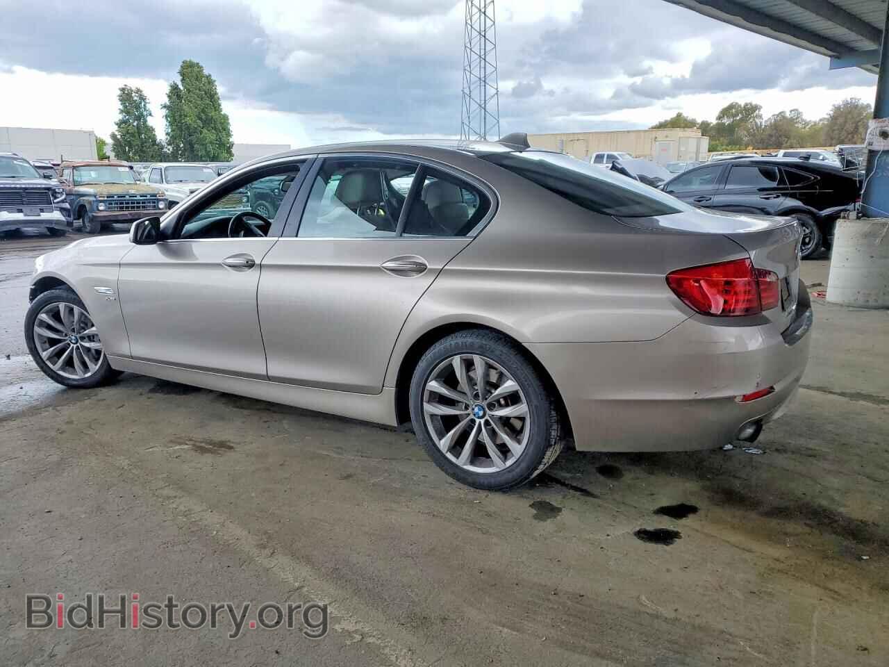 2011 BMW 5 SERIES - VIN: WBAFU7C55BC878357 - Фото 2