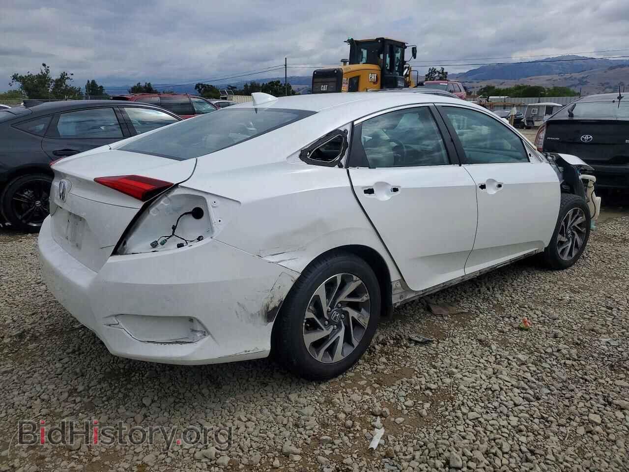 2017 HONDA CIVIC - VIN: 19XFC2F7XHE211629 - Фото 3