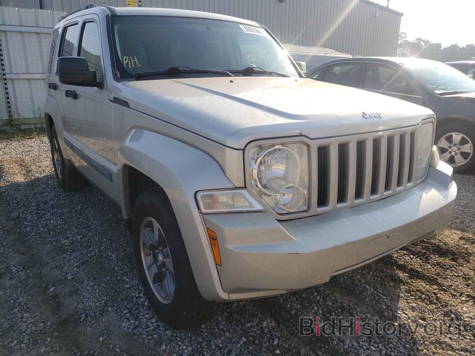 Photo 1J8GN28KX8W131603 - JEEP LIBERTY 2008