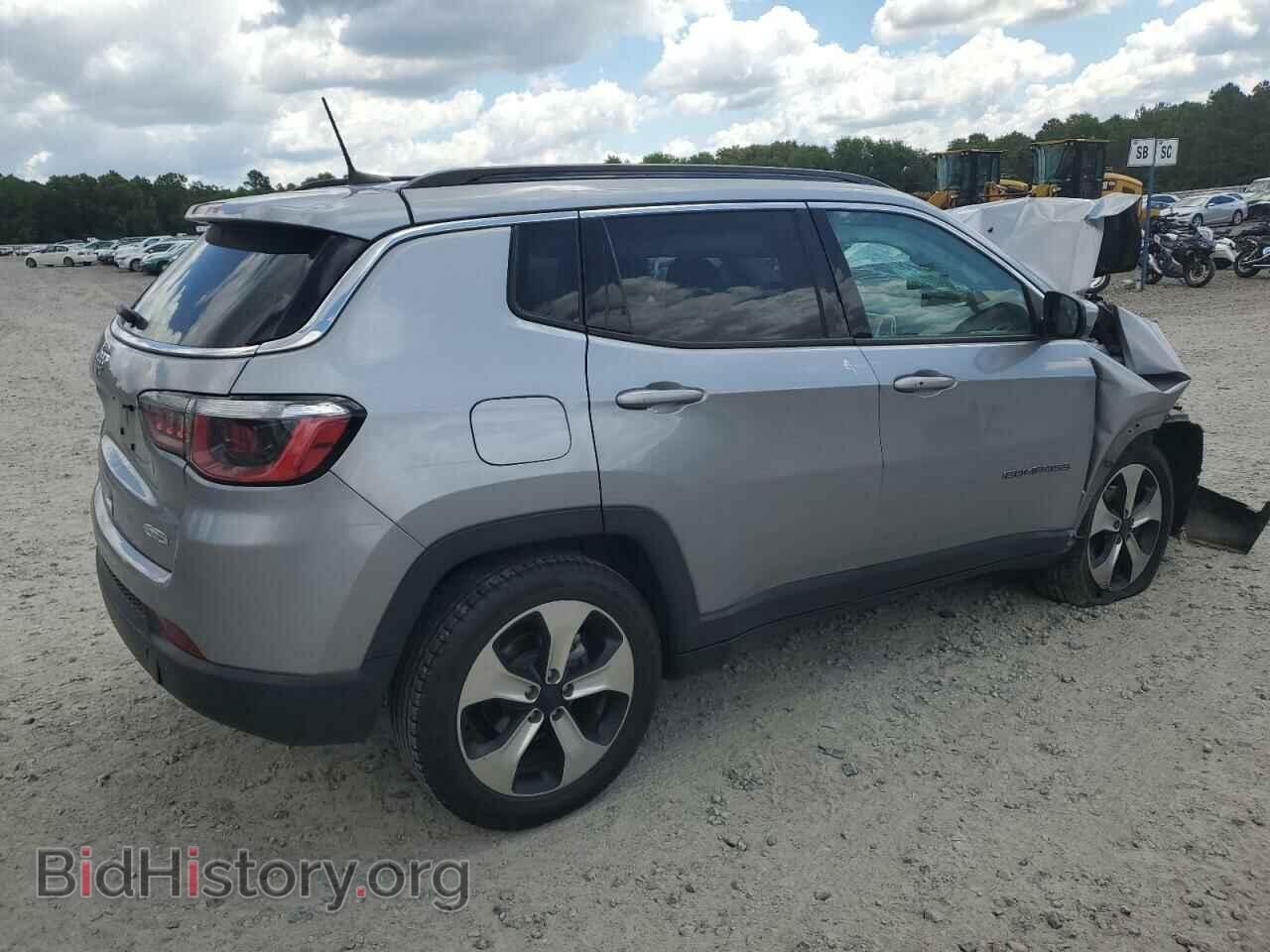 2018 JEEP COMPASS - VIN: 3C4NJCBB3JT105946 - Фото 3