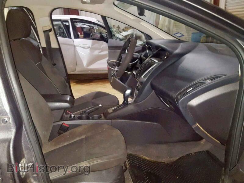 2013 Ford FOCUS (VIN 1FADP3F28DL226532) — фото 5 из 10