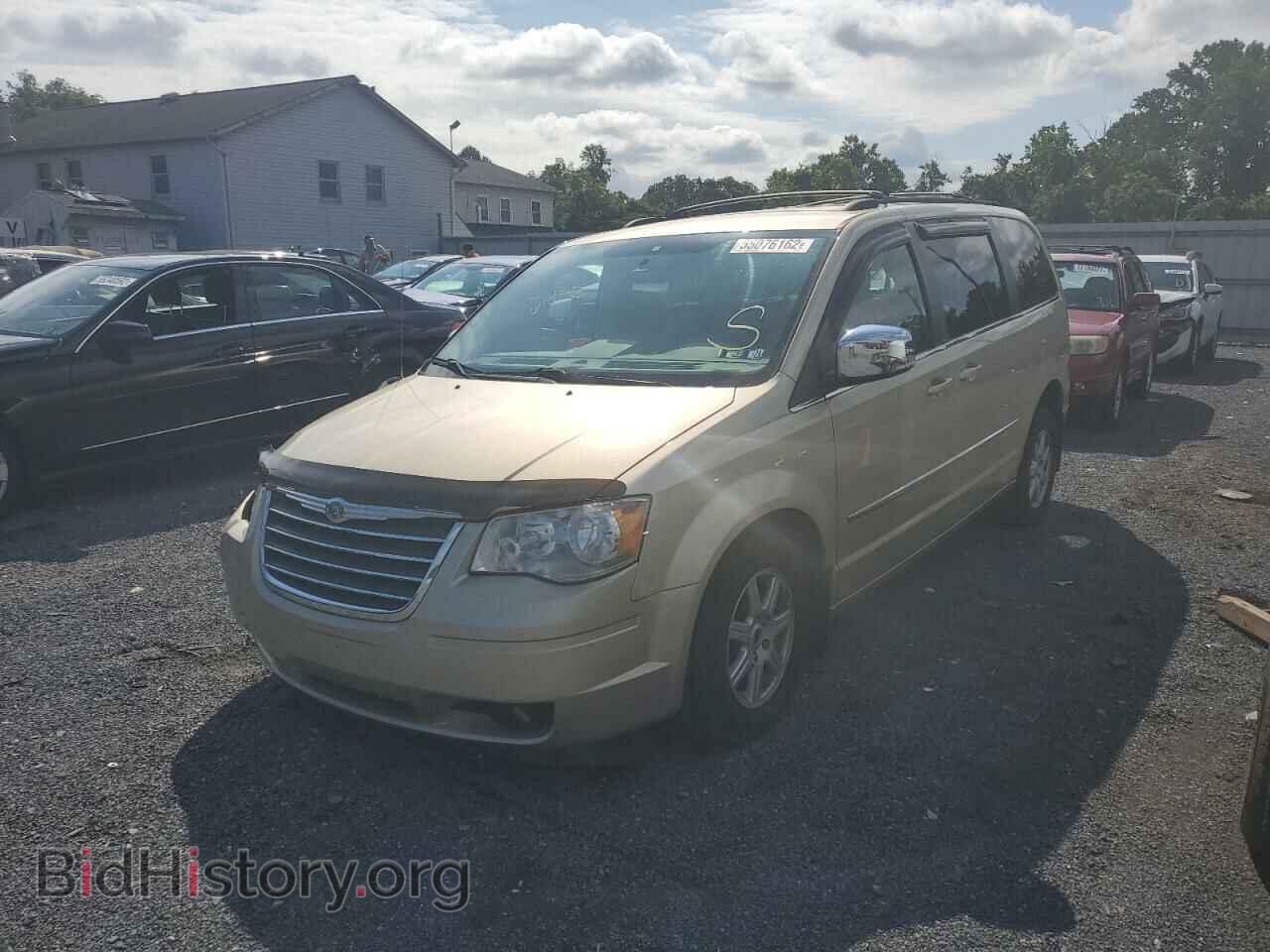 2010 CHRYSLER MINIVAN - VIN: 2A4RR8DX2AR375232 - Фото 2