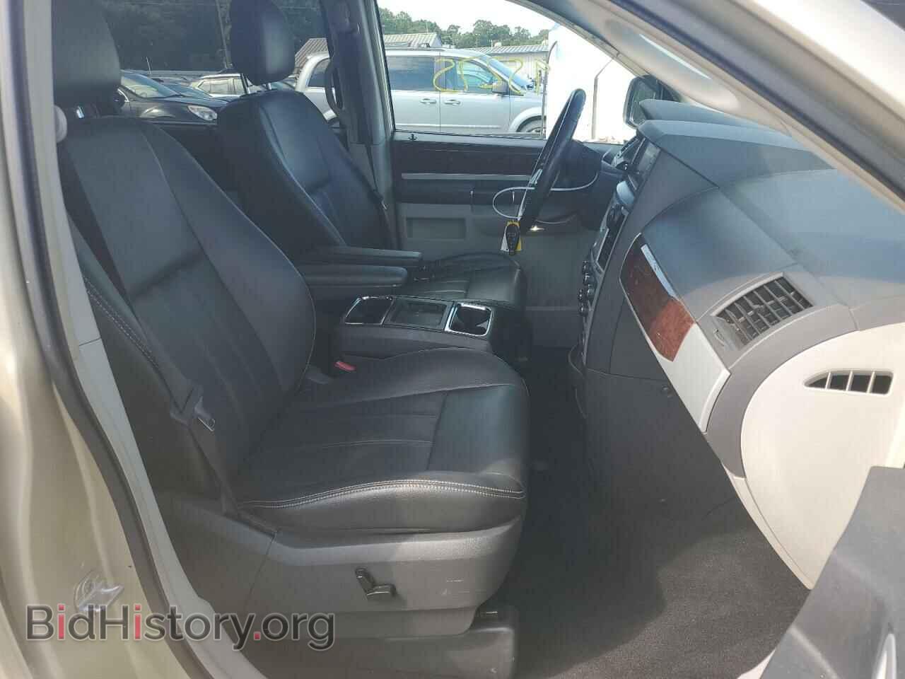 2010 CHRYSLER MINIVAN - VIN: 2A4RR8DX2AR375232 - Фото 5