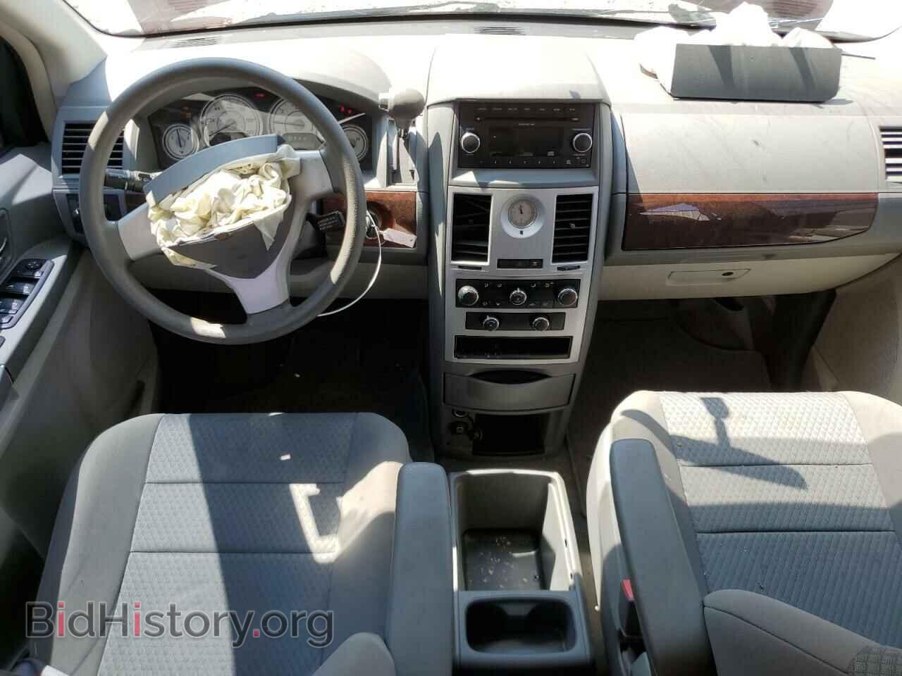 2010 CHRYSLER MINIVAN - VIN: 2A4RR2D19AR381635 - Photo 8