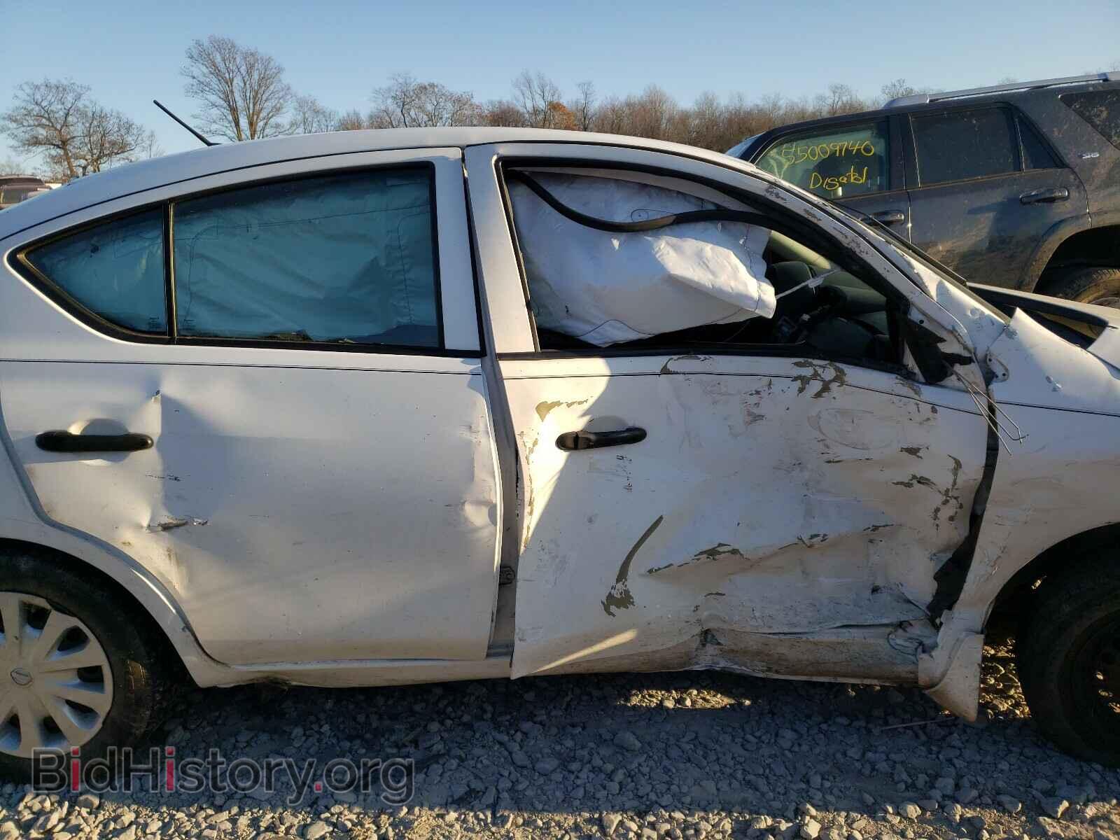 2014 NISSAN VERSA - VIN: 3N1CN7AP2EL875564 - Фото 9