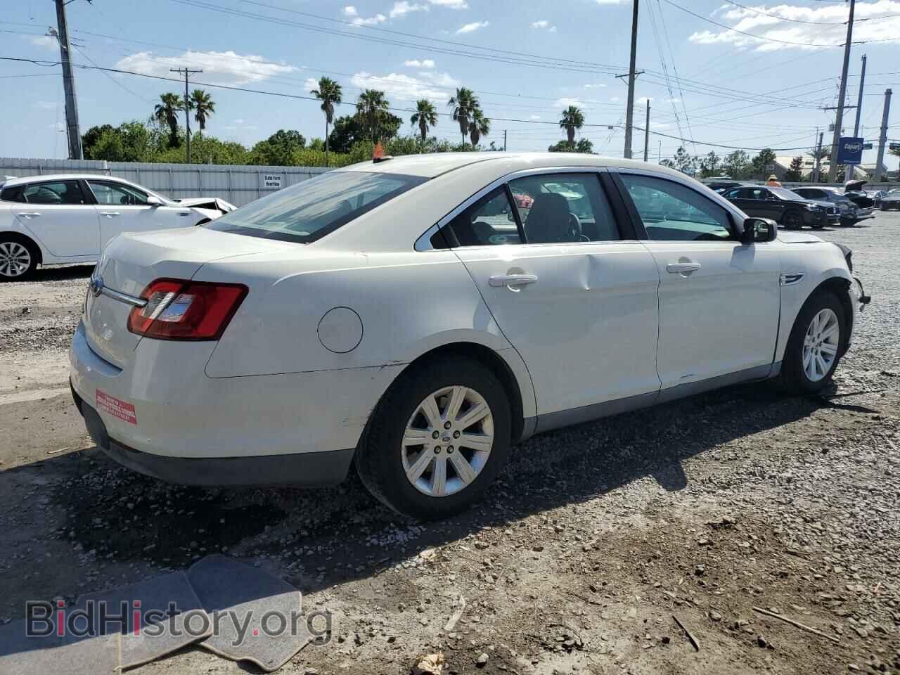 2010 FORD TAURUS - VIN: 1FAHP2DW9AG135582 - Фото 3