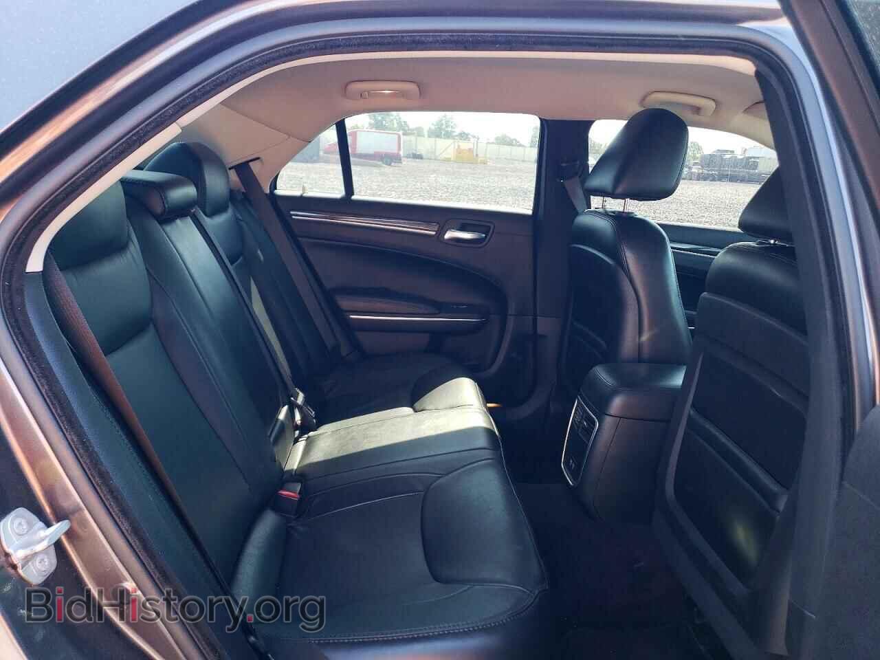 2016 CHRYSLER 300 - VIN: 2C3CCARGXGH305137 - Фото 10