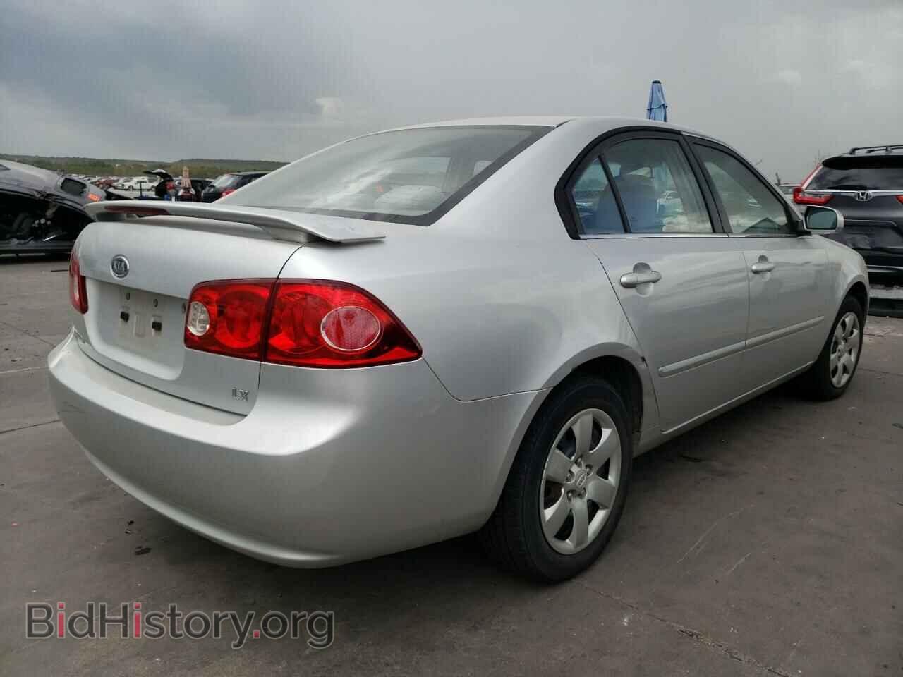2007 KIA OPTIMA - VIN: KNAGE123775158875 - Фото 4