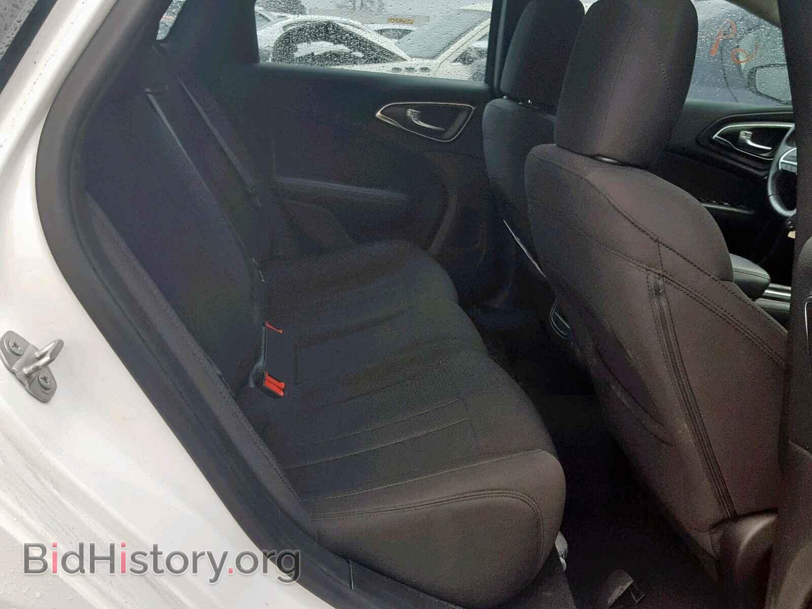 2015 CHRYSLER 200 - VIN: 1C3CCCAB3FN666372 - Фото 6