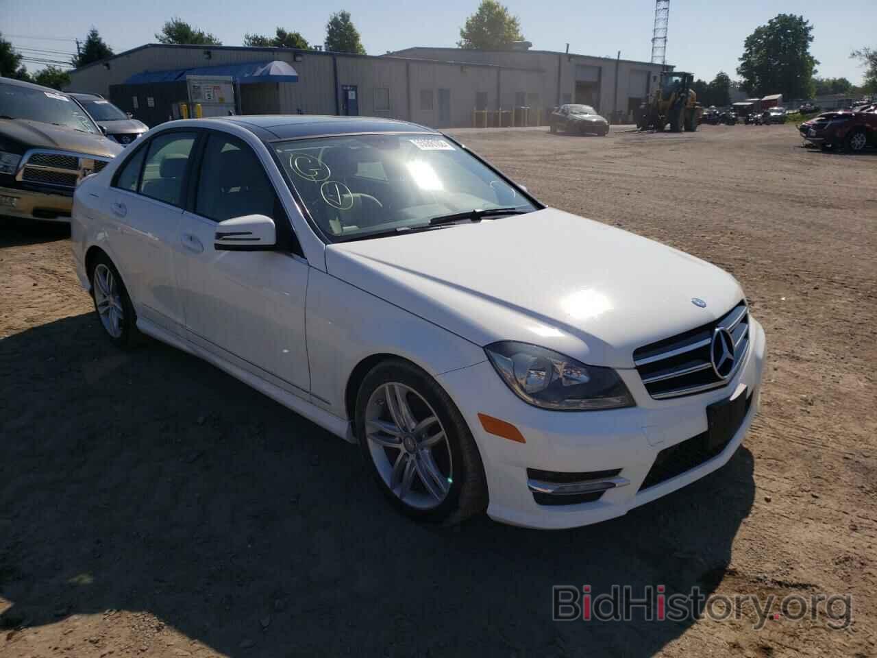 Photo WDDGF8AB1EA941587 - MERCEDES-BENZ C-CLASS 2014