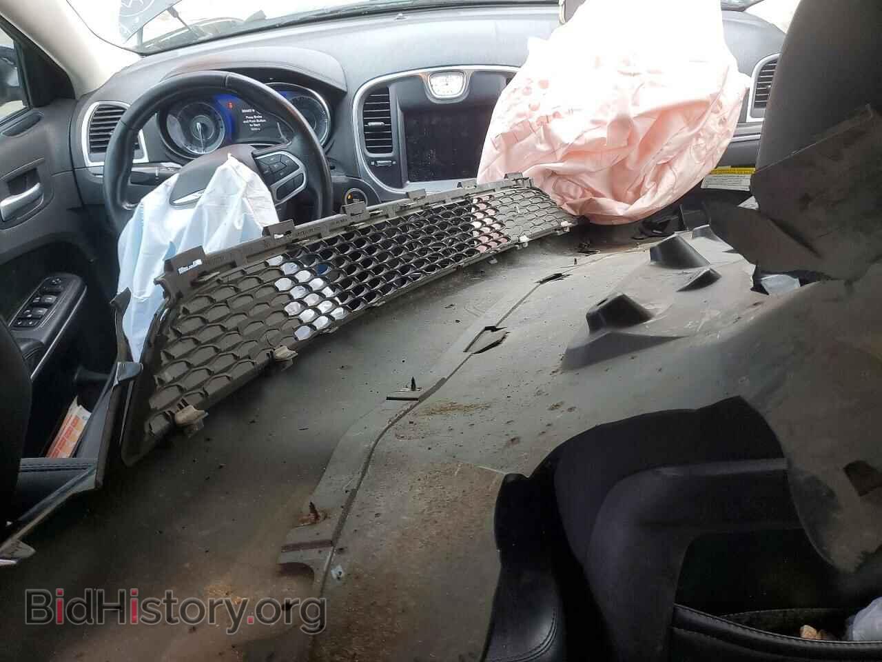 2018 CHRYSLER 300 - VIN: 2C3CCAAGXJH190252 - Фото 8