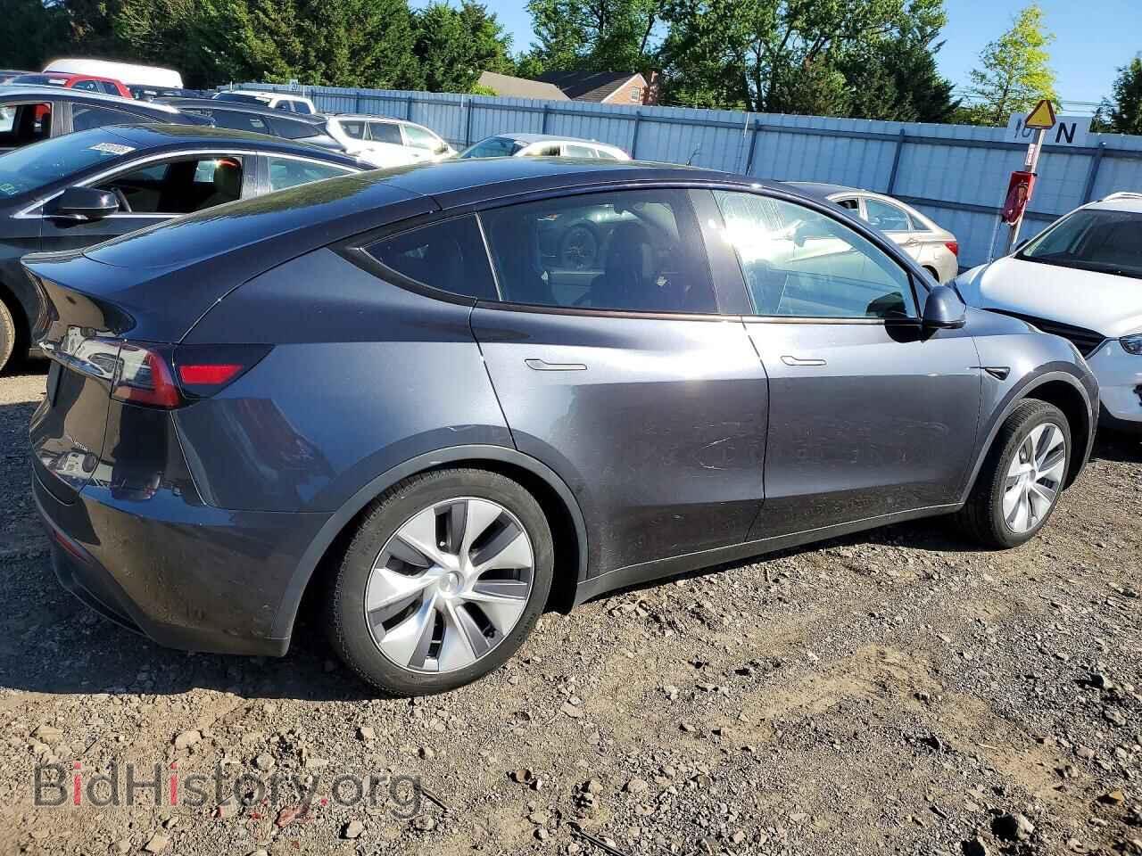 2024 TESLA MODEL Y - VIN: 7SAYGDEE1RA229456 - Photo 3