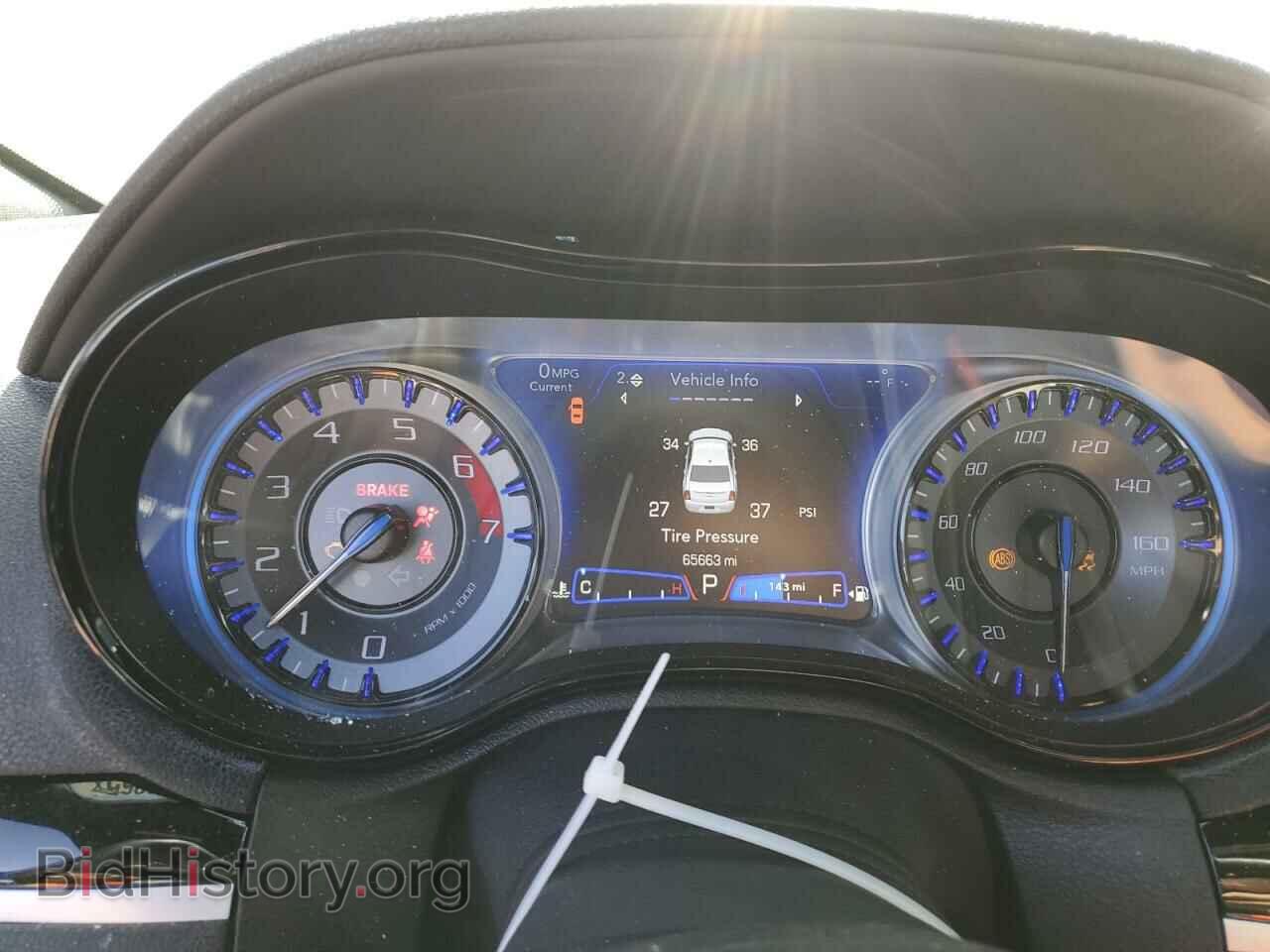 2019 CHRYSLER 300 - VIN: 2C3CCABT9KH649333 - Фото 9
