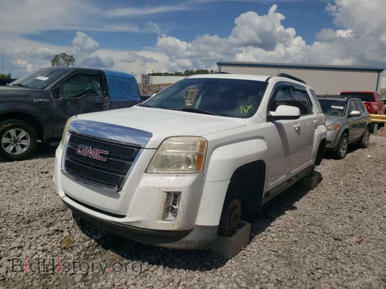 2011 GMC TERRAIN - VIN: 2CTFLTE55B6269679 - Photo 2