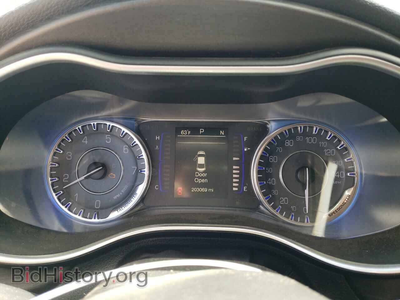 2016 CHRYSLER 200 - VIN: 1C3CCCAB4GN107074 - Фото 9
