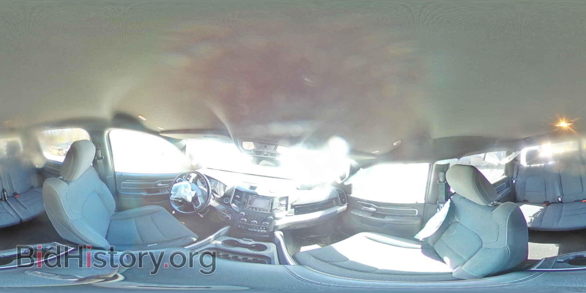 2020 RAM 1500 - VIN: 1C6SRFFT8LN305635 - Фото 15