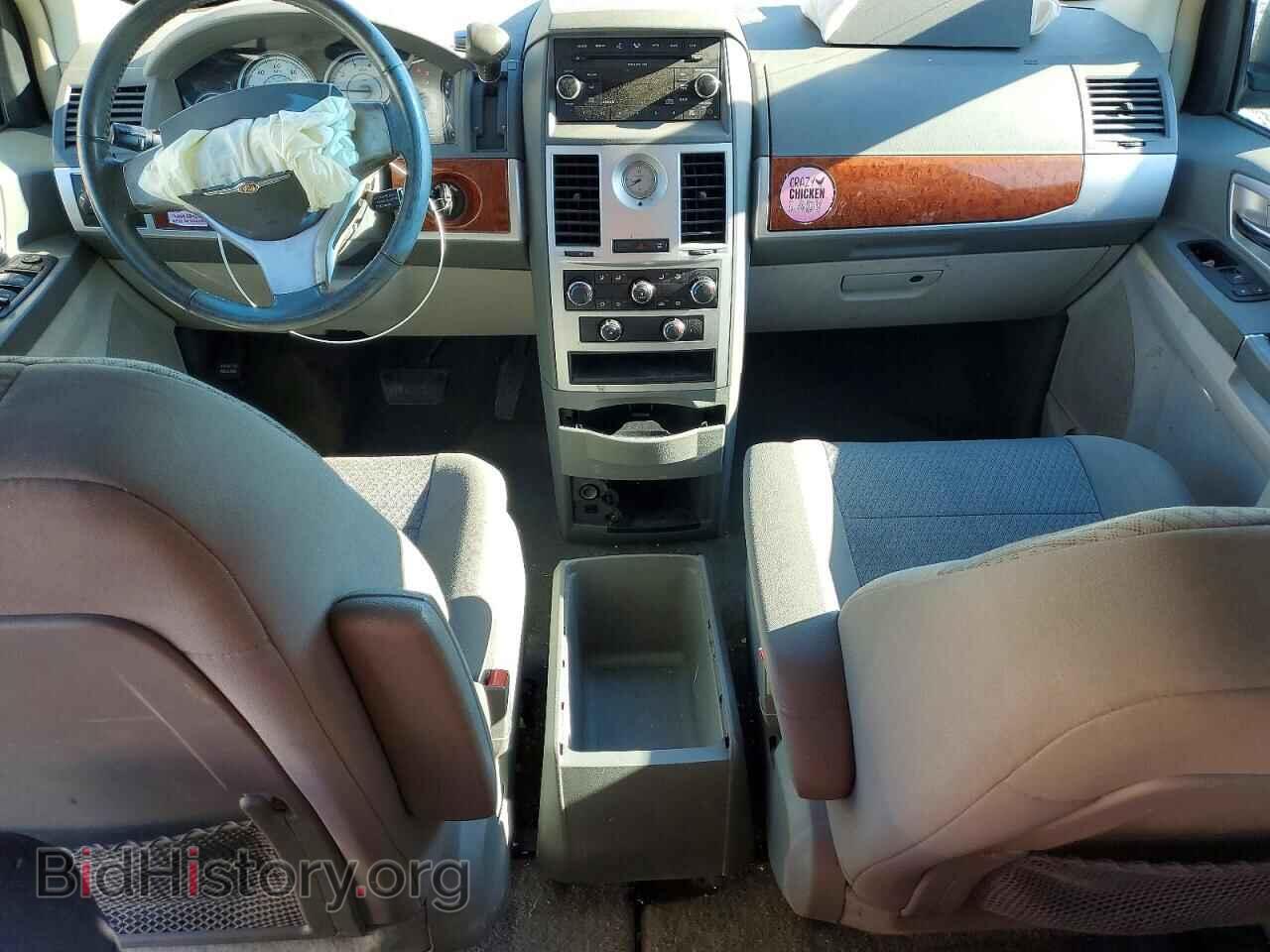 2009 CHRYSLER MINIVAN - VIN: 2A8HR54169R561520 - Фото 8