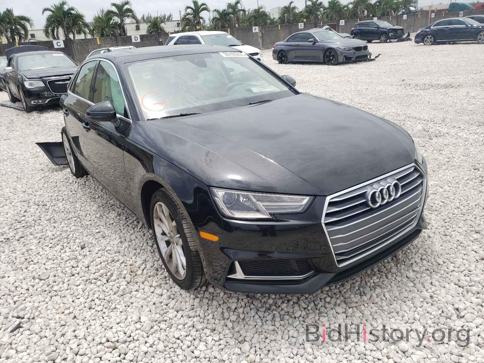 Photo WAUGMAF4XKN002828 - AUDI A4 2019